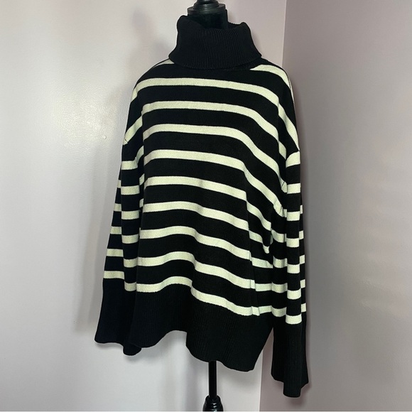 WeWoreWhat- Striped Turtle Neck Black & Ecru Size L / XL Oversize Winter Basic - Picture 3 of 11